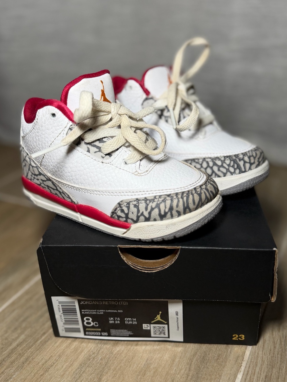 Jordan Toddler Air 3 size 8c white & red